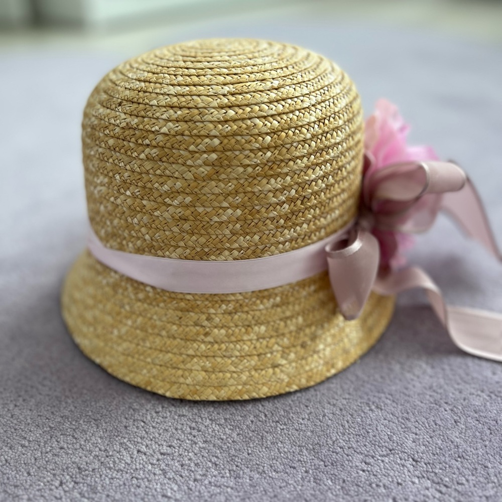 Girls Straw Hat with Flowers and ribbons. Size 52. NEW